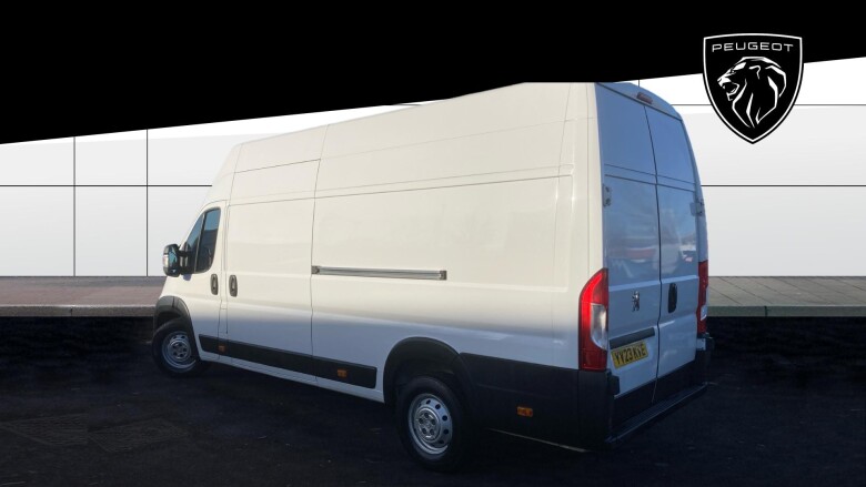 Peugeot Boxer 435 L4 Diesel 2.2 BlueHDi H3 Professional Premium+ Van 140ps